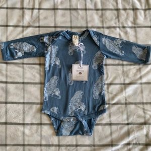 NWT long sleeve parrot lap neck kate quinn 3-6